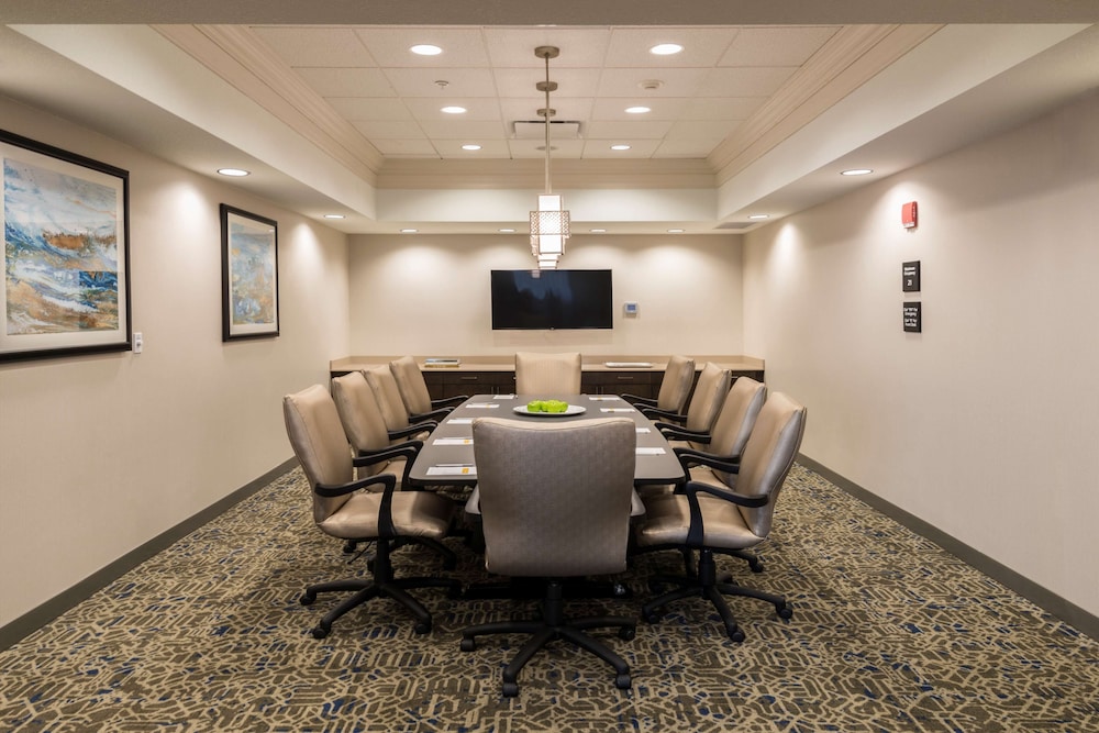 Hampton Inn & Suites Tulsa Downtown - photo 38