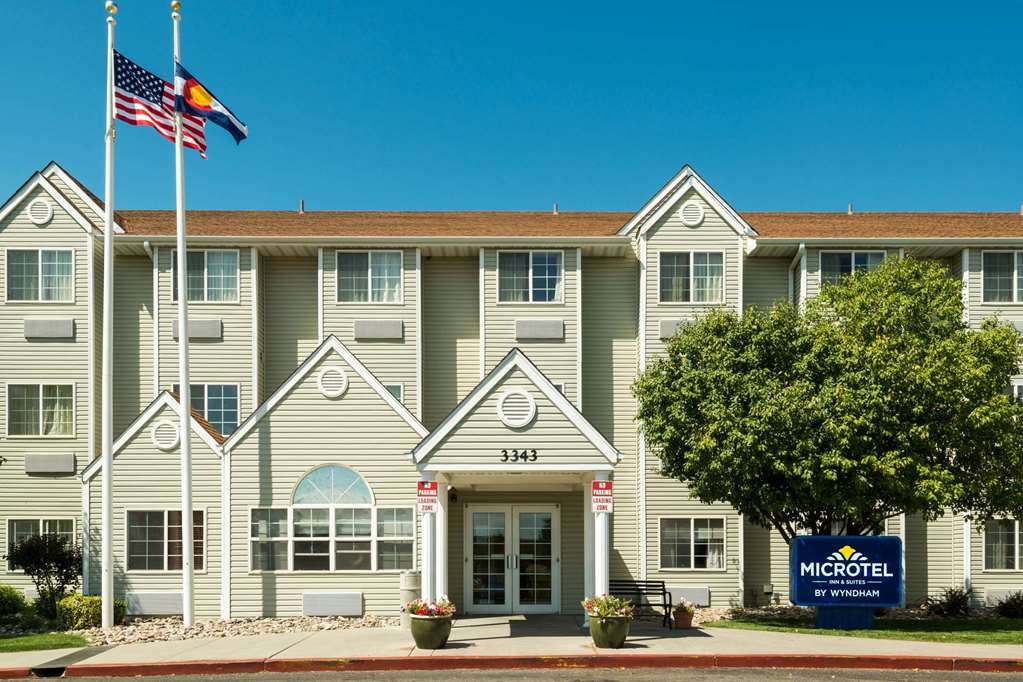 Microtel Inn & Suites by Wyndham Pueblo - photo 2