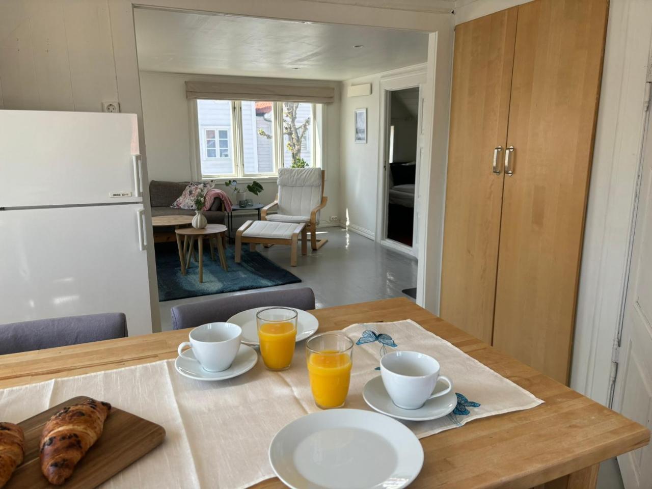 Romslig leilighet i sentrum med egen takterrasse — 4-Star Luxury Hotel in Stavanger, Norway