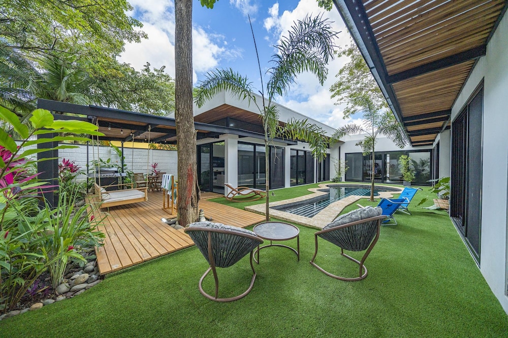 Playa Potrero NEW modern house pool in guitar shape Casa Guitarra — 4-Star Luxury Hotel in Paraiso, Costa Rica