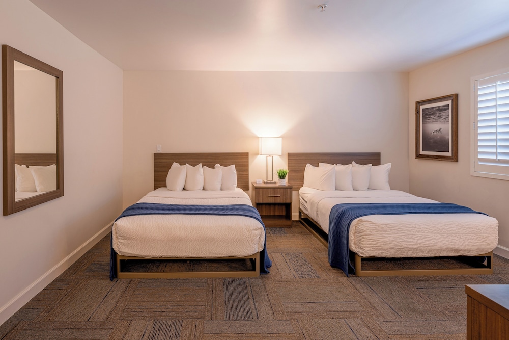 Inn At Moss Landing Point - photo 21