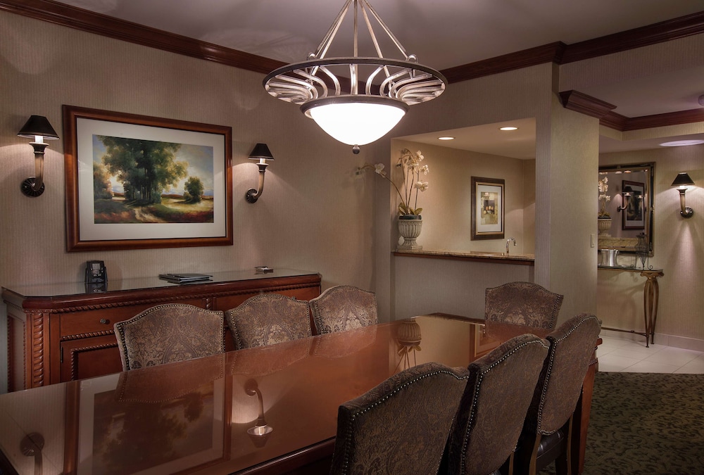 DoubleTree by Hilton Lisle Naperville - photo 8