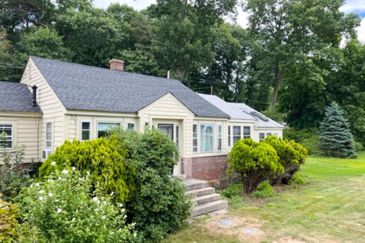 Garden Cottage By The Sea — 4-Star Luxury Hotel in Manchester, United States