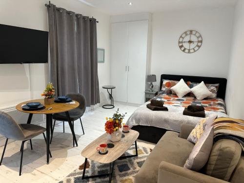Stylish Studio Escape in West London — 4-Star Luxury Hotel in London, United Kingdom
