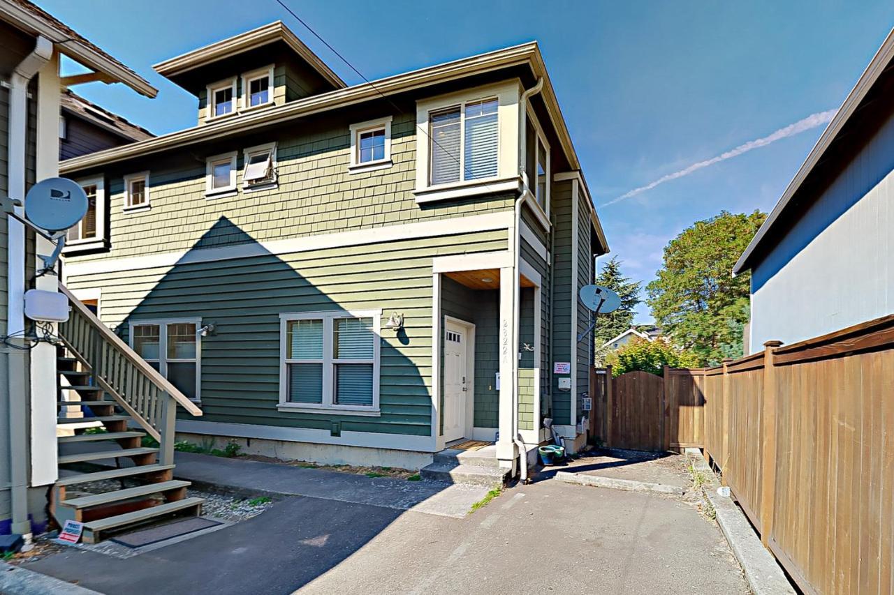 Westside Escape - carbon neutral hotel in Seattle