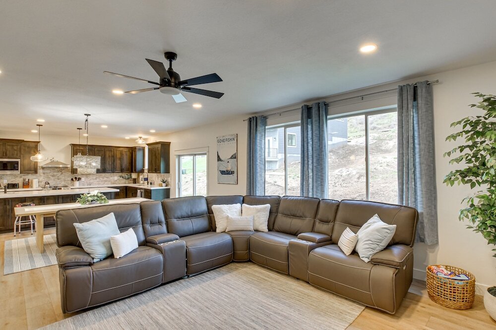 Garden City Vacation Rental Walk to Bear Lake — 4-Star Luxury Hotel in Garden City, United States
