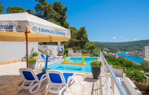 Cozy Apartment In Pucisca With Wifi — 4-Star Luxury Hotel in Pucisca, Croatia
