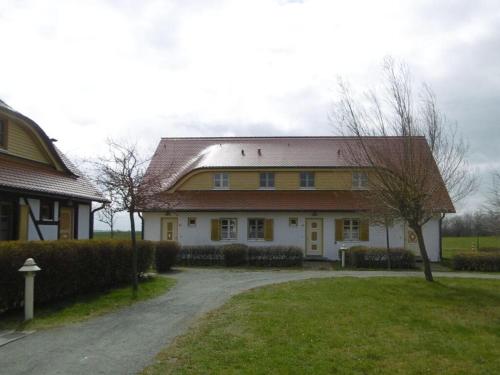 Sandpiper on RÃ gen formerly TUI Ferienhaus in Dranske, Germany