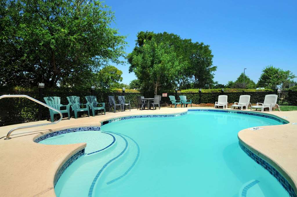 Microtel Inn by Wyndham Arlington Dallas Area - photo 5