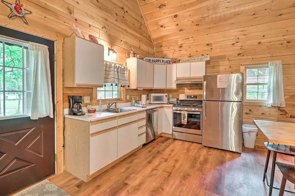 Cozy Retreat with Porch and Double JJ Resort Access - photo 15