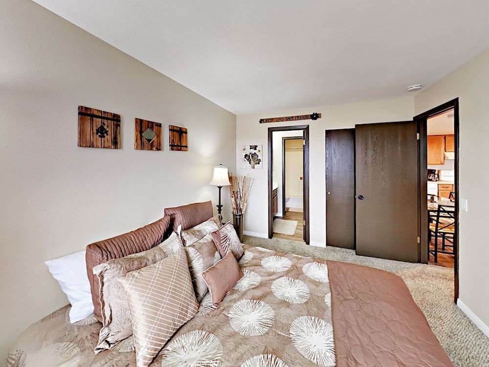 2025 Canyons Resort Drive Condo #S 5 3 Br condo by RedAwning - photo 15