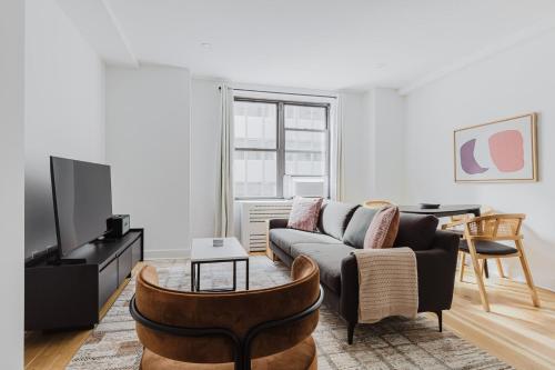 Blueground Midtown gym AC nr Chrysler NYC 1665 — 4-Star Luxury Hotel in New York City, United States