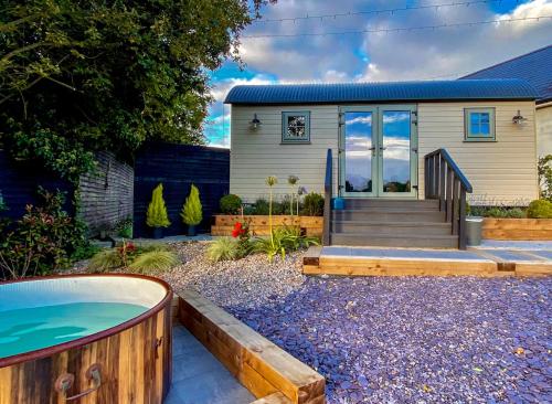Bailey's Hideaway - last minute hotel in Portadown