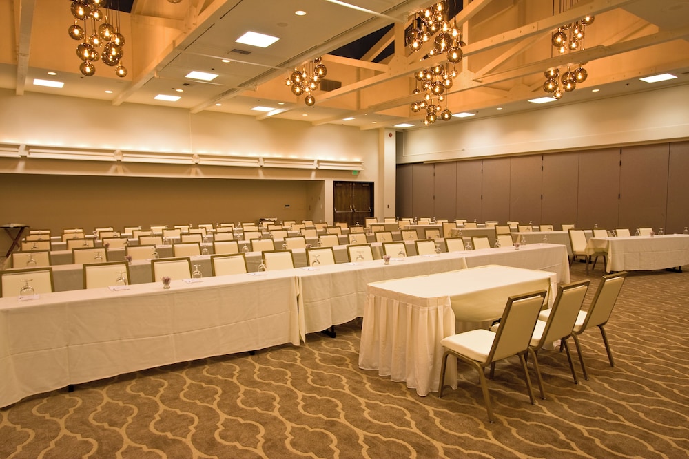 Ashland Hills Hotel & Suites - photo 63