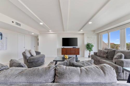 Solare Towers Beachfront Bliss and Relax in South Padre Island, United States