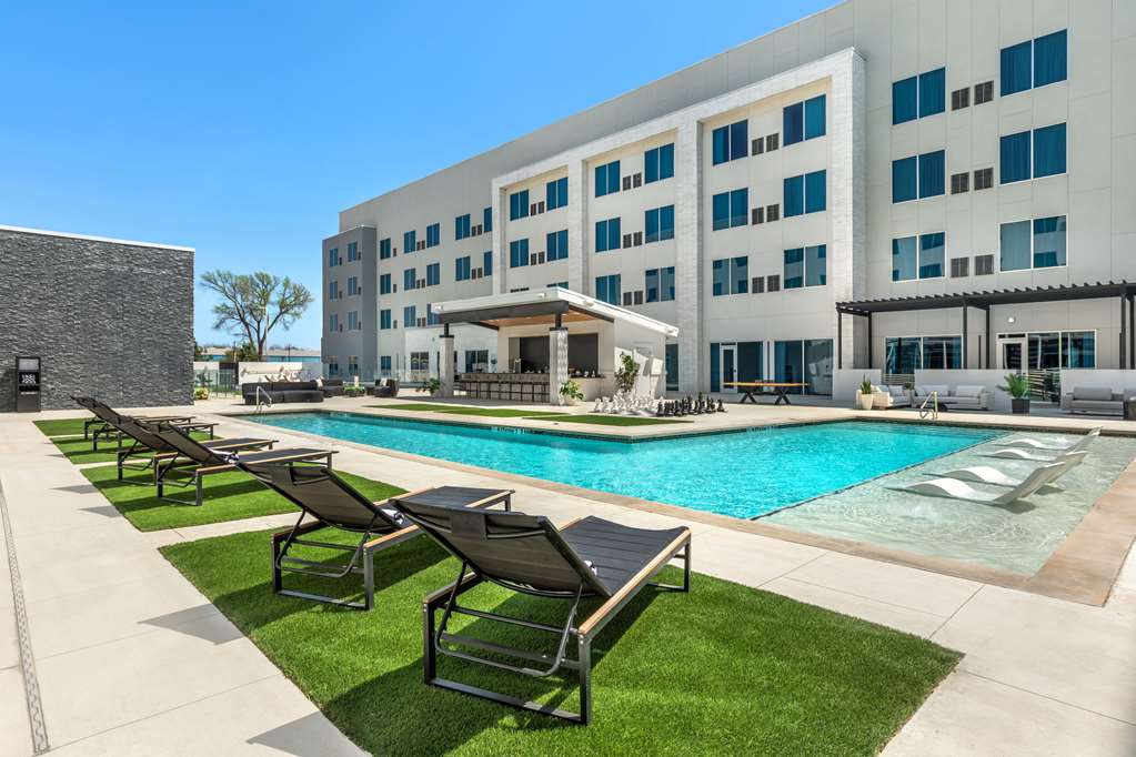 Cambria Hotel Waco University Riverfront - photo 40