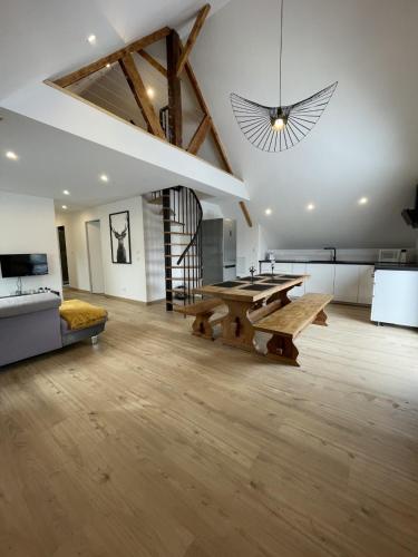 Chaleur Moderne Des Pyrenees — Argeles Gazost