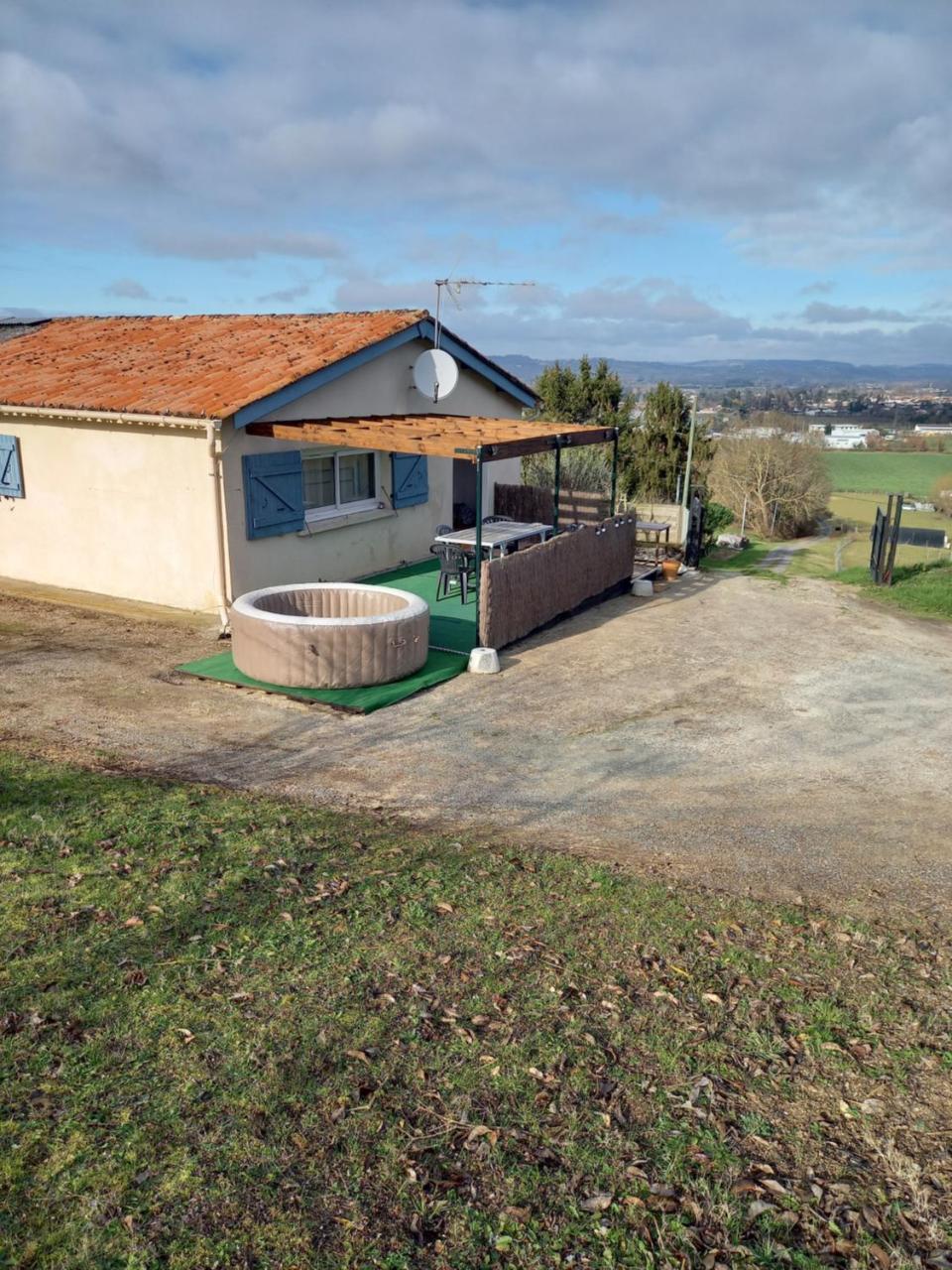 Gites Panoramique — hotel in Sainte-Livrade-Sur-Lot