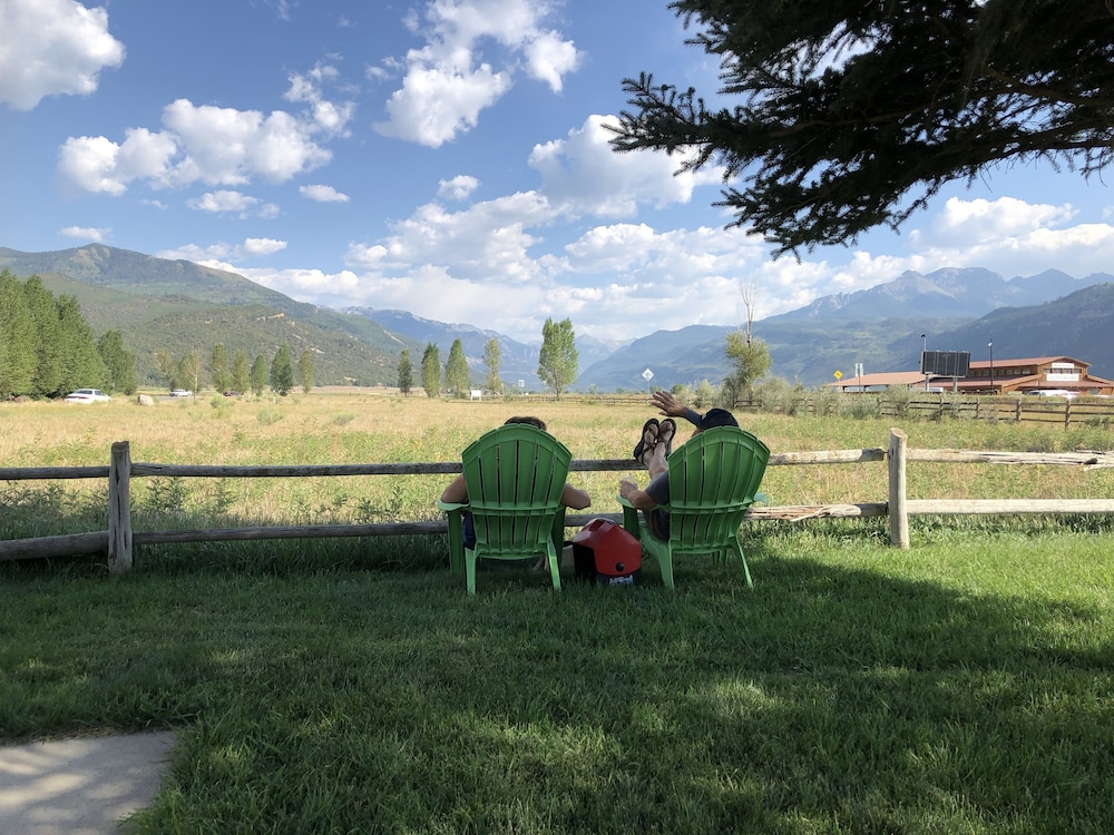 MTN Lodge Ridgway - photo 26