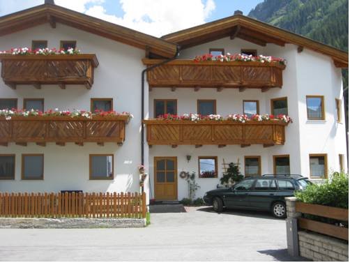Ferienhaus Ragg — 4-Star Luxury Hotel in Hintersee, Austria