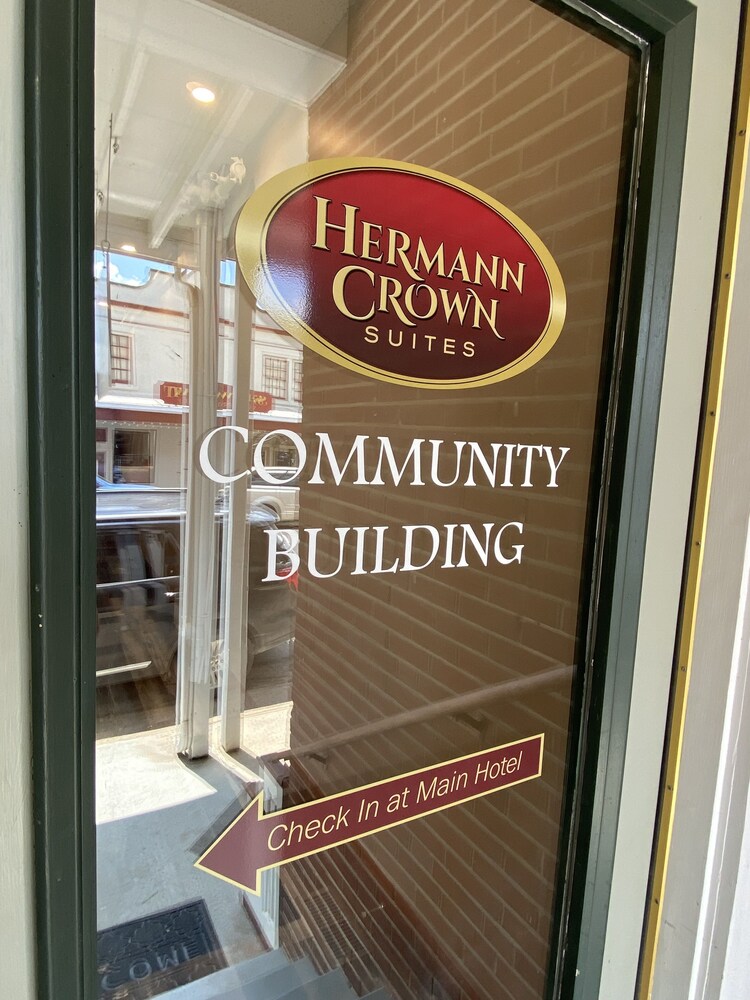Hermann Crown Suites - photo 289