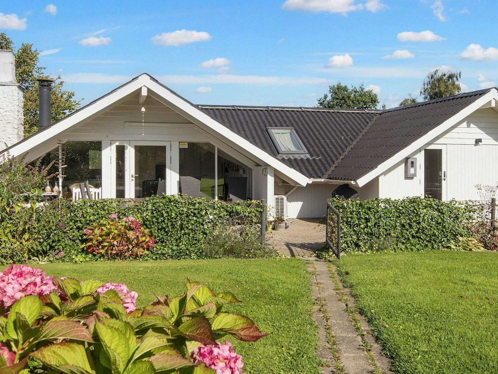 8 person holiday home in Hejls By Traum — 4-Star Luxury Hotel in Christiansfeld, Denmark