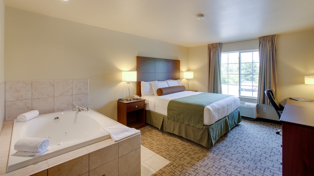 Cobblestone Inn & Suites Clintonville - photo 32