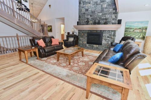 Spring Mountain Manor by Casago McCall Donerightmanagement - photo 44