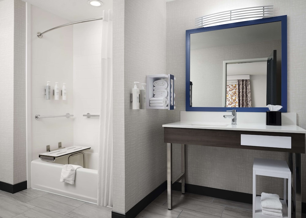 Hampton Inn & Suites Dallas Dfw Arpt W Sh 183 Hurst - photo 19