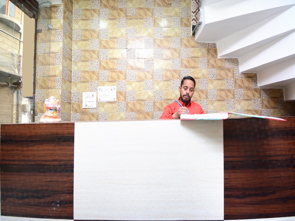 OYO 29846 Abhayveer B&b