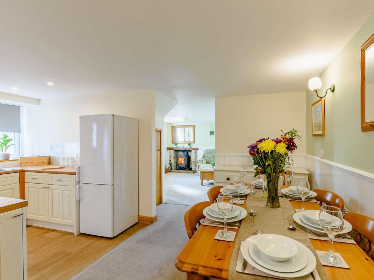 3 Bed in Newton on Rawcliffe 88958