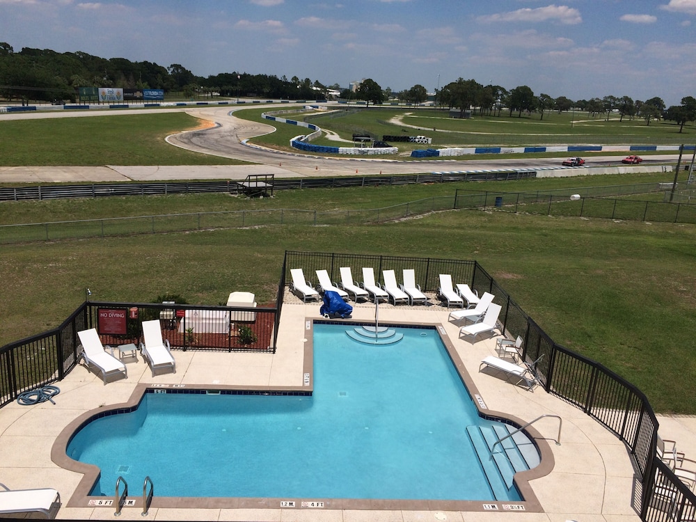 SEVEN Sebring Raceway Hotel - photo 28