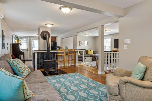 The Brew House 2nd Floor Private Apartment — 4-Star Luxury Hotel in Portland, United States