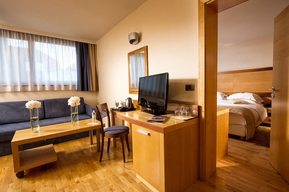 Hotel Lovec — Bled — photo 5