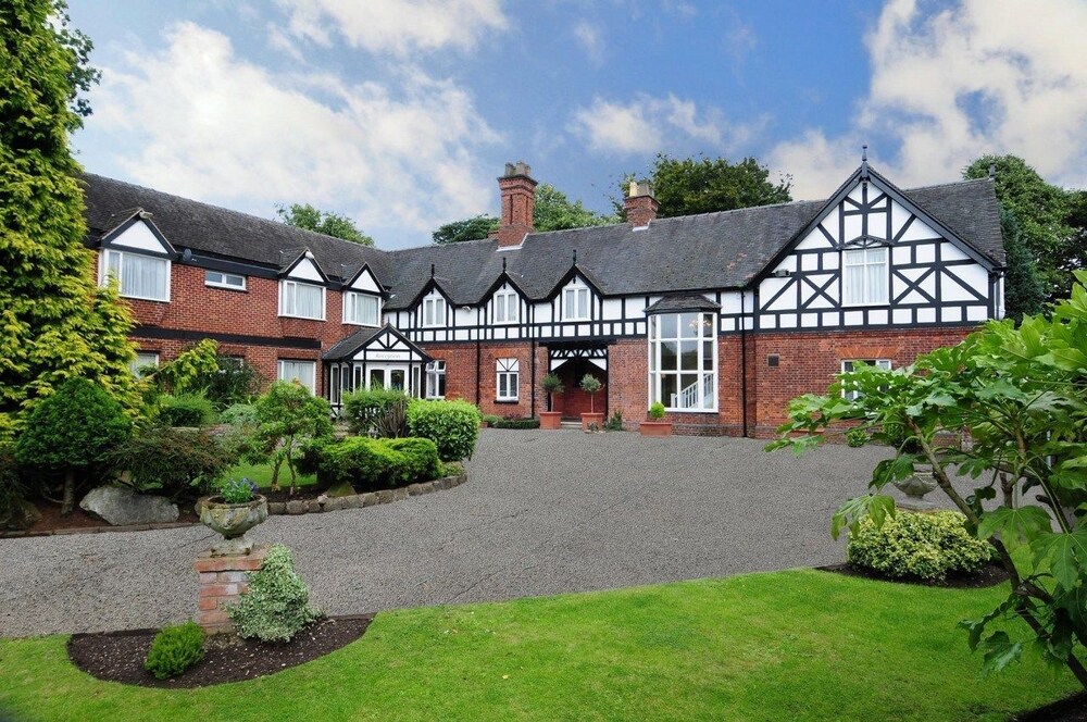 Talash Hotels Chimney House — Sandbach