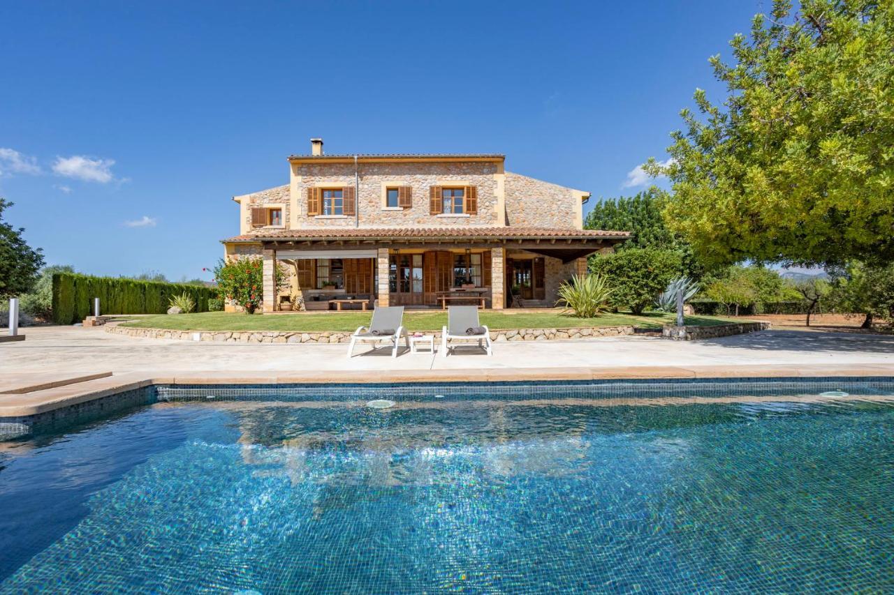 Villa Es Triquet Family — 4-Star Luxury Hotel in Binissalem, Spain