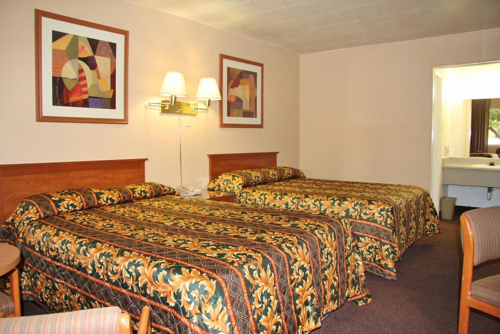 Premier Inns Metro Center - photo 18