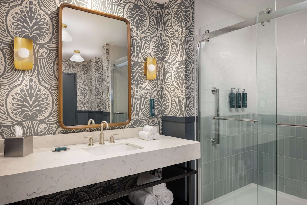 DoubleTree Suites by Hilton Hotel Lexington - photo 44