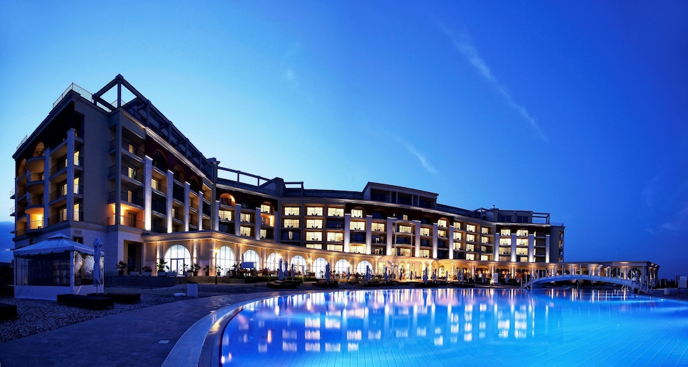 Lighthouse Golf & Spa Hotel Mineral Pools All Inclusive & Beach Access in Balchik, Bulgaria