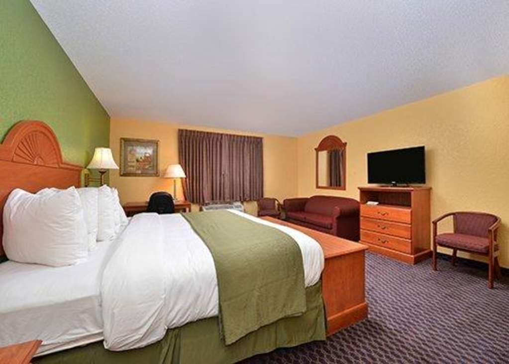 Quality Inn & Suites Grinnell near University - photo 8