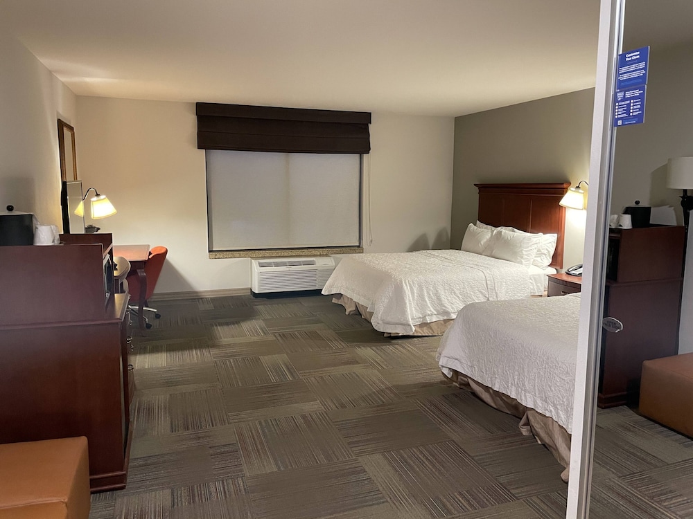 Hampton Inn & Suites Rifle - photo 10