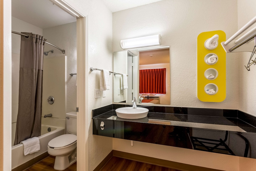 Motel6 Albuquerque NM South Airport - photo 11