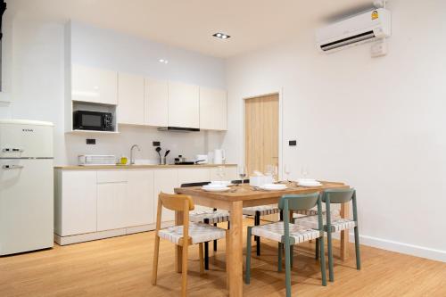 Townhouse in Khet Phayathai Ari