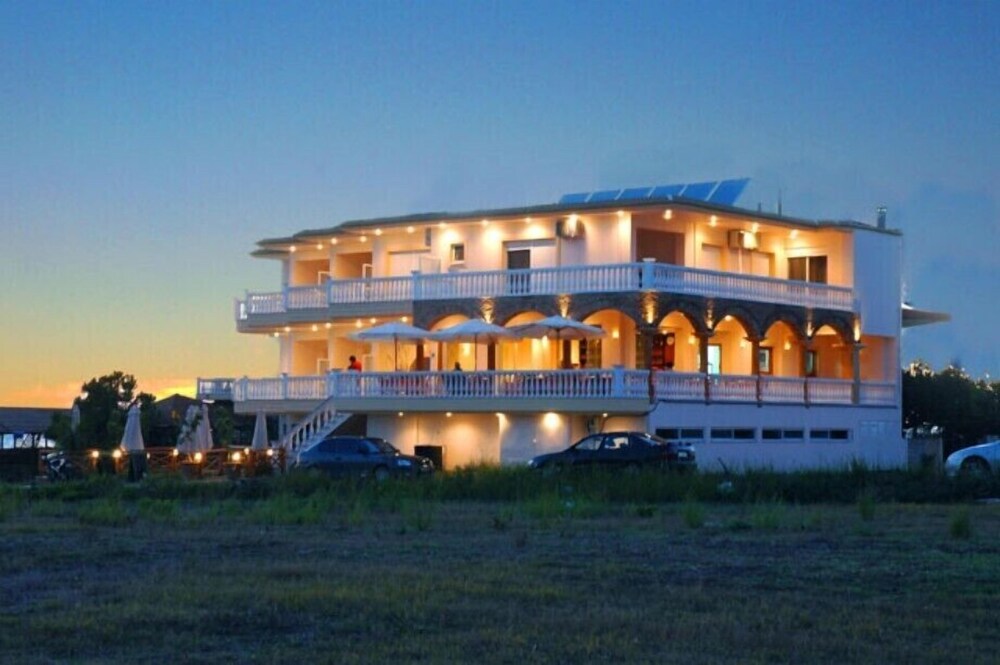 Hotel Esperanza - carbon neutral hotel in Kanali
