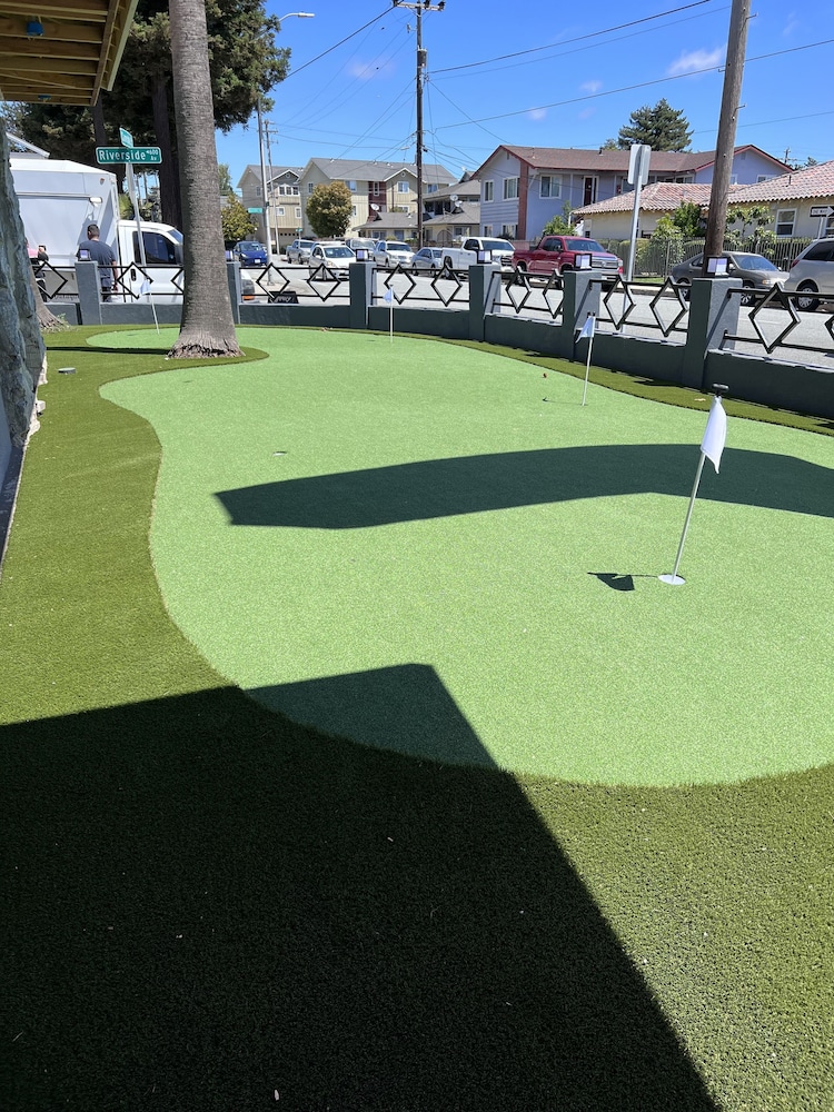 Surf City Inn and Suites - photo 42
