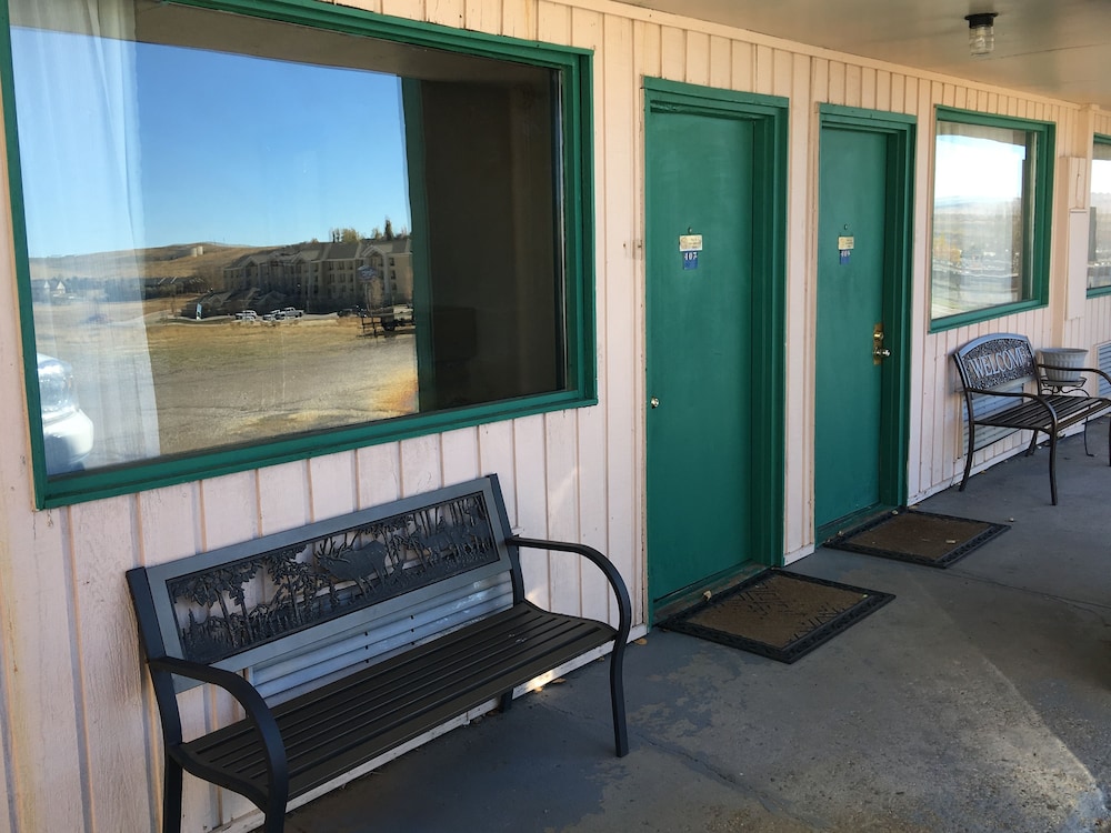 Travelers Inn & Suites - photo 39