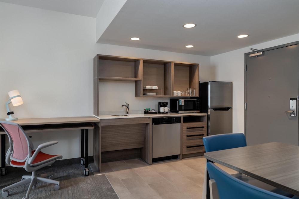 Home2 Suites By Hilton Ames - photo 46