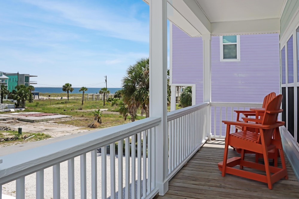 Lala's Place by Pristine Properties Vacation Rentals — 4-Star Luxury Hotel in Mexico Beach, United States