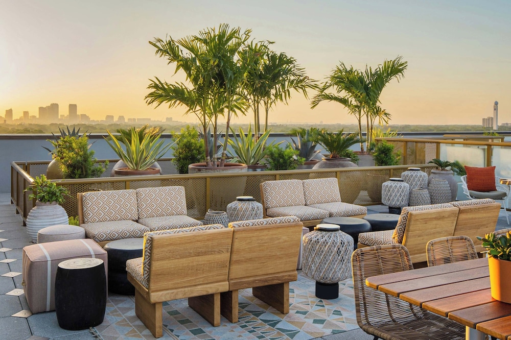 Aloft Tampa Midtown - photo 34