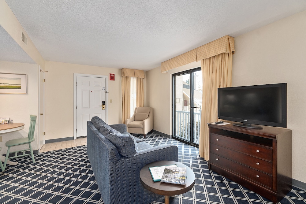 Residences at Daniel Webster - photo 15